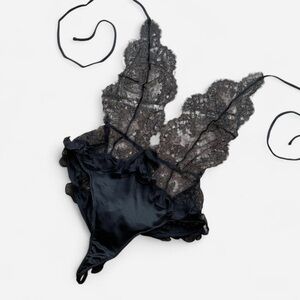 Victoria’s Secret Designer Collection high end NWT lace halter bodysuit